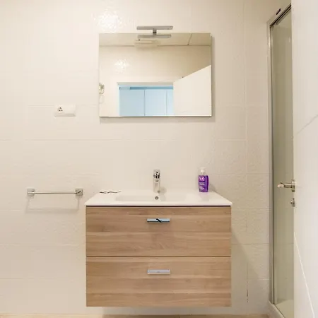 Urbe10 Atarazanas Premium Loft 4 * Málaga